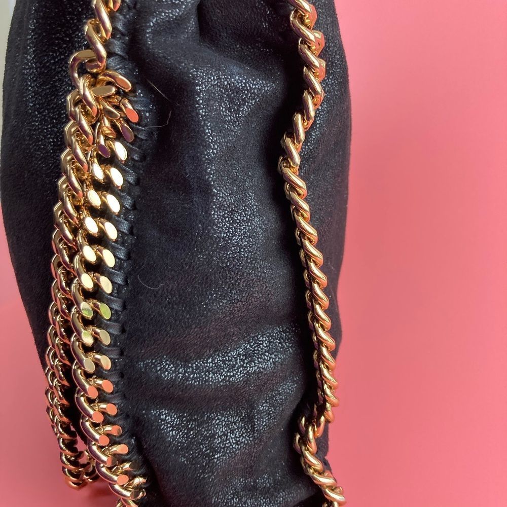 đ«SOLDđ«STELLAâMCCARTNEY
The Falabella vegetarian brushed-leather shoulder bag - Picture 6 of 11